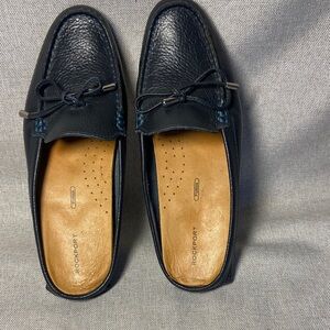 Rockport Women’s Dark Blue Leather Penny Loafers. Size 39,5